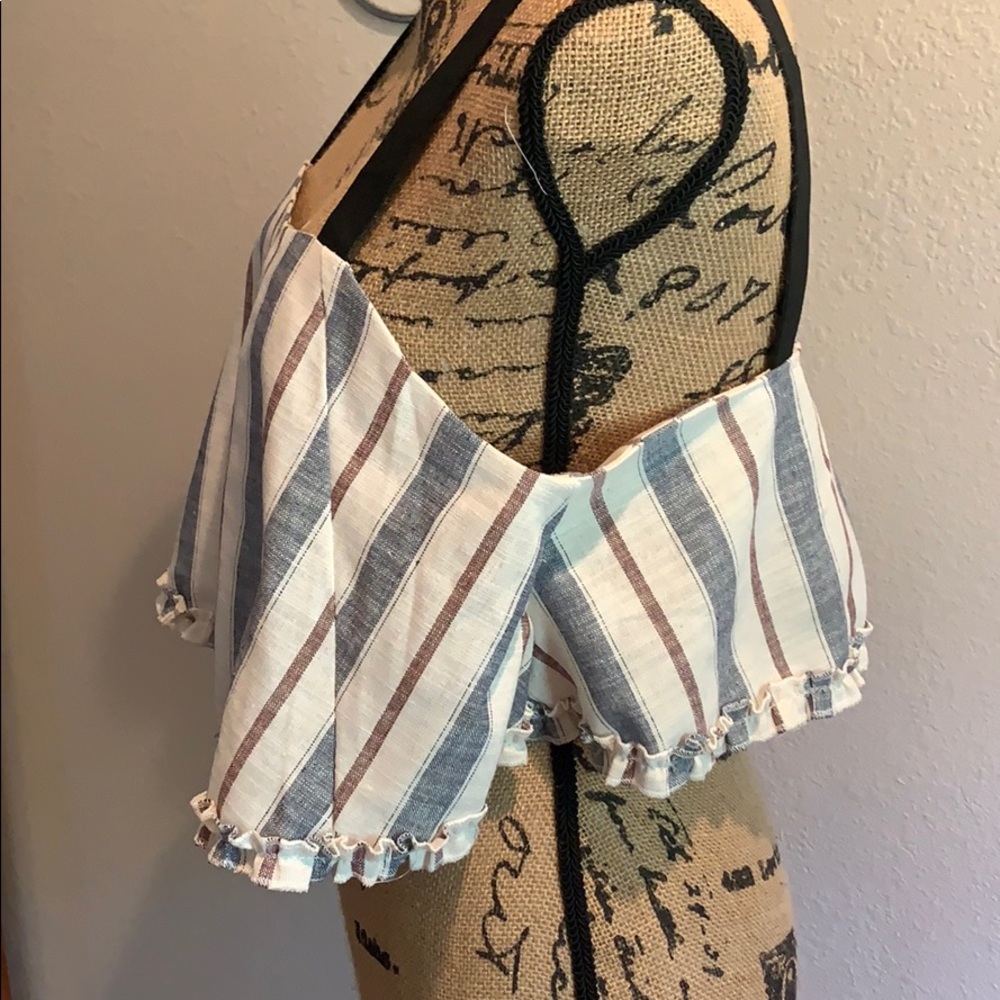 💞NWOT crop top 3 for 15.00 - Picture 2 of 6
